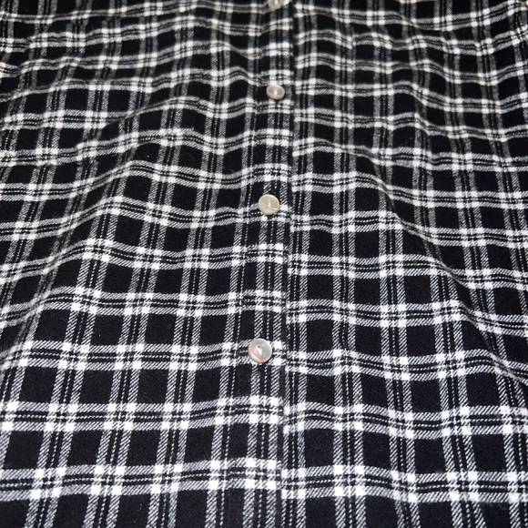 Croft & Barrow Black and White Plaid Flannel Long Sleeve Shirt - Picture 3 of 10